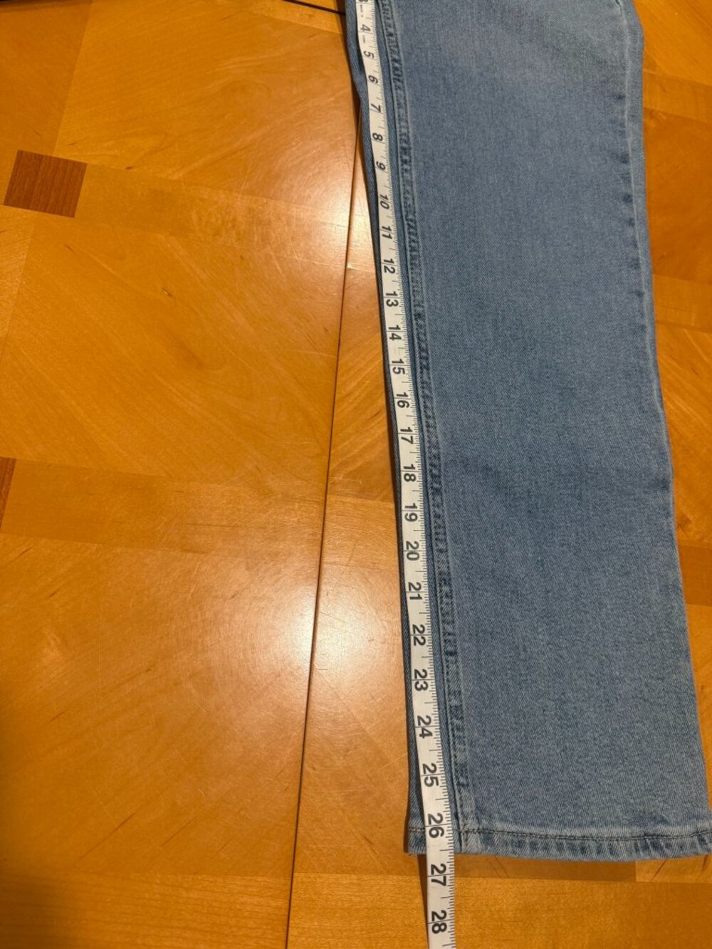 Calvin Klein Straight Leg Jeans Women’s 6 Light Wash Mid Rise Stretch Denim - Picture 4 of 10